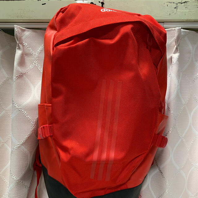 adidas(アディダス)のadidas リュック新品未使用品30L メンズのバッグ(バッグパック/リュック)の商品写真