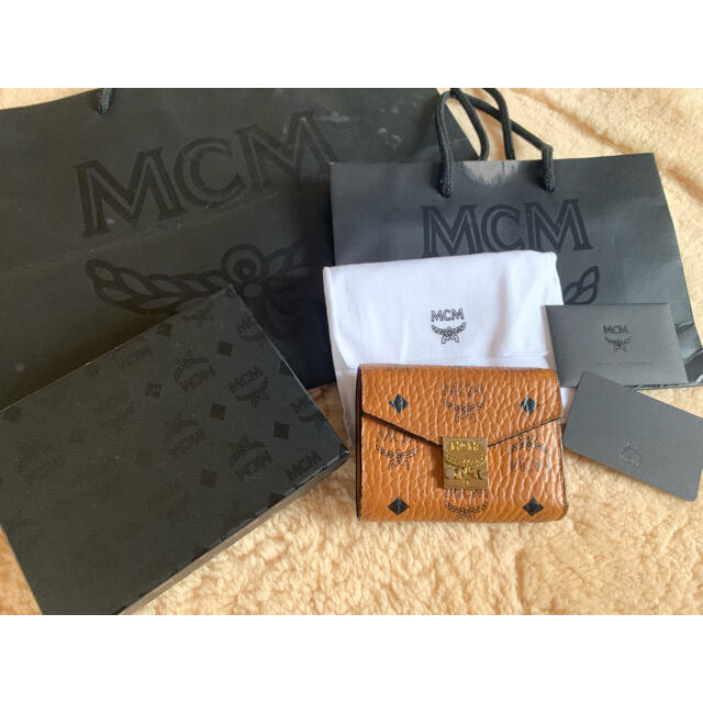 【タイムセール価格！】MCM 三つ折り ヴィセトス ウォレット