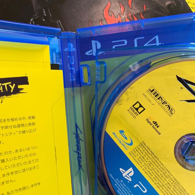 PlayStation4(プレイステーション4)の【PS4】サイバーパンク2077  パッケージ破損あります エンタメ/ホビーのゲームソフト/ゲーム機本体(家庭用ゲームソフト)の商品写真