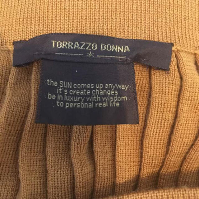 TORRAZZO DONNA(トラッゾドンナ)のTORAZZO DONNA ニットプリーツスカート レディースのスカート(ひざ丈スカート)の商品写真