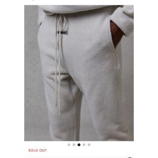 フィアオブゴッド(FEAR OF GOD)の残り1 ,  8200円。  ESSENTIALS(その他)