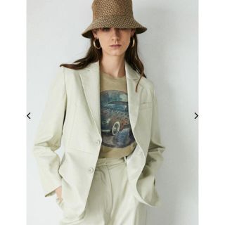 マウジー(moussy)のmoussy  ジャケット　白　フェイクレザー　(レザージャケット)