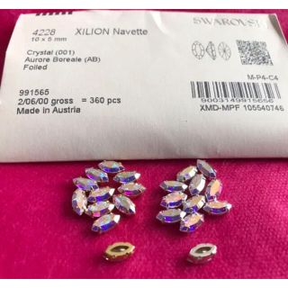 スワロフスキー(SWAROVSKI)の石座付きスワロフスキー4228クリスタルAB10×5mm ヴィンテージ20個 ✨(各種パーツ)