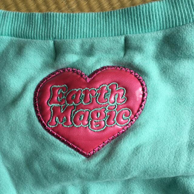 EARTHMAGIC(アースマジック)のアースマジックのトレーナー キッズ/ベビー/マタニティのキッズ服女の子用(90cm~)(Tシャツ/カットソー)の商品写真