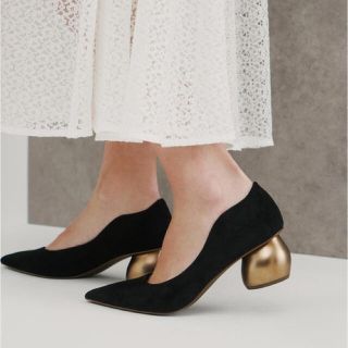 チャールズアンドキース(Charles and Keith)の【新品】CHARLES & KEITH パンプス(ハイヒール/パンプス)