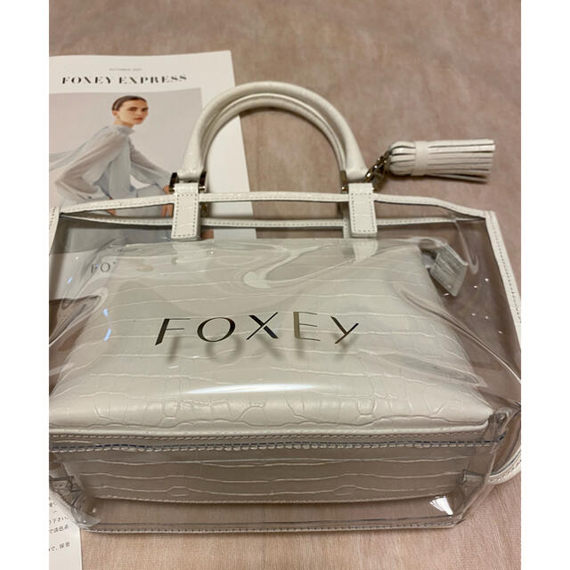 FOXEY(フォクシー)のフォクシー♡ホワイト♡バッグ♡雨雪OK♡ レディースのバッグ(ハンドバッグ)の商品写真