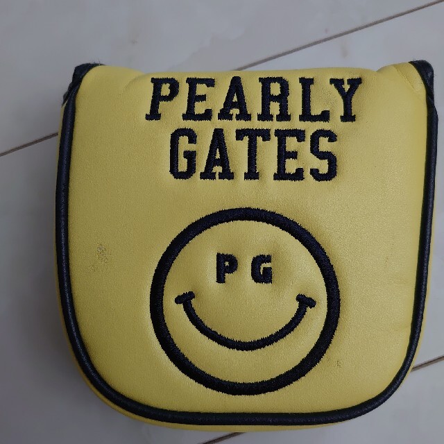 PEARLY GATES(パーリーゲイツ)のパーリーゲイツ　パターカバー　にこちゃんイエロー スポーツ/アウトドアのゴルフ(その他)の商品写真