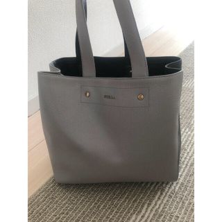 フルラ(Furla)の最終価格♥FURLA フルラ バイカラー サリー M 美品◡̈♡*°(ハンドバッグ)