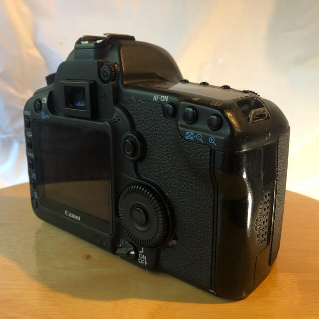 Canon(キヤノン)のCanon EOS 5D MARK2【期間限定値下げ中！】 スマホ/家電/カメラのカメラ(デジタル一眼)の商品写真