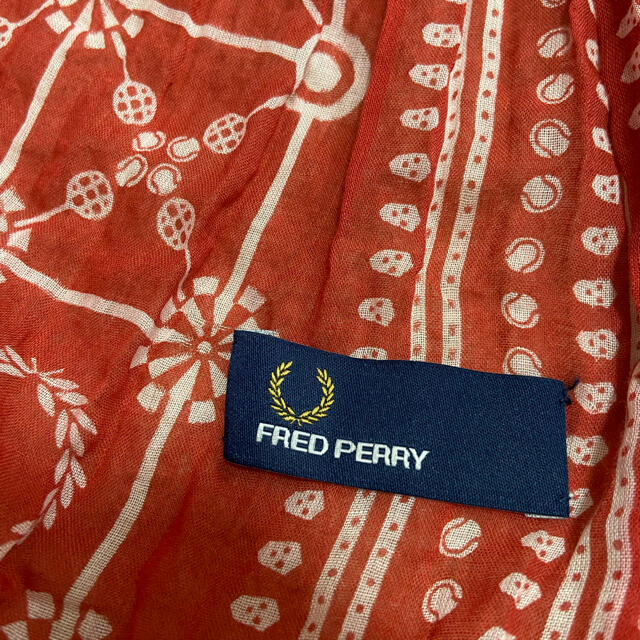 FRED PERRY(フレッドペリー)のフレッドペリー　ストール メンズのファッション小物(ストール)の商品写真