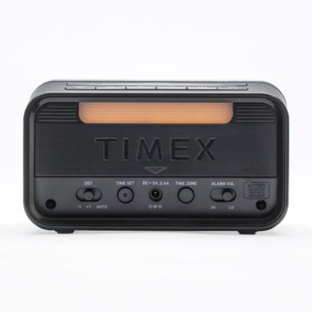 TIMEX(タイメックス)の【新品】TIMEX デュアル アラーム USB充電器 目覚まし時計 ナイトライト インテリア/住まい/日用品のインテリア小物(置時計)の商品写真