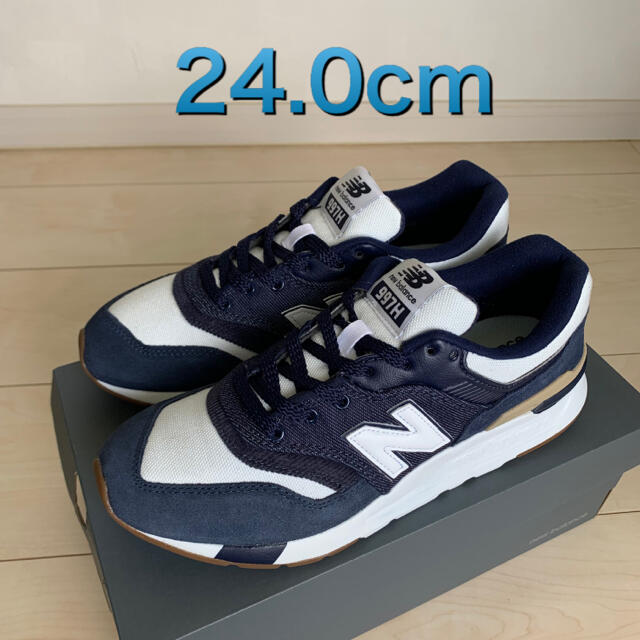 New Balance(ニューバランス)のCM997HIQ 24.0 ニューバランス　スニーカー レディースの靴/シューズ(スニーカー)の商品写真