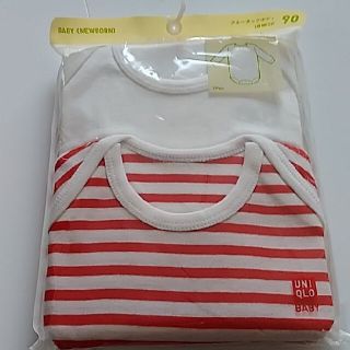 ユニクロ(UNIQLO)のユニクロ　肌着　ロンパース　長袖　90(肌着/下着)