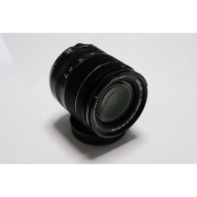 富士フイルム(フジフイルム)の【フード付】XF18-55mmF2.8-4 R LM OIS フジノン スマホ/家電/カメラのカメラ(レンズ(ズーム))の商品写真