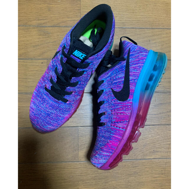 NIKE(ナイキ)の23.5㎝　NIKE Fly knit Max レディースの靴/シューズ(スニーカー)の商品写真