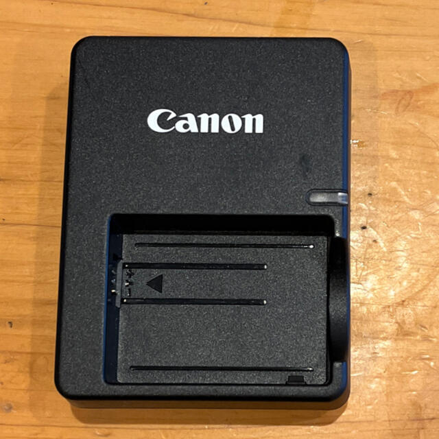 Canon(キヤノン)のCanon バッテリーチャージャー　LC-E5 スマホ/家電/カメラのカメラ(その他)の商品写真