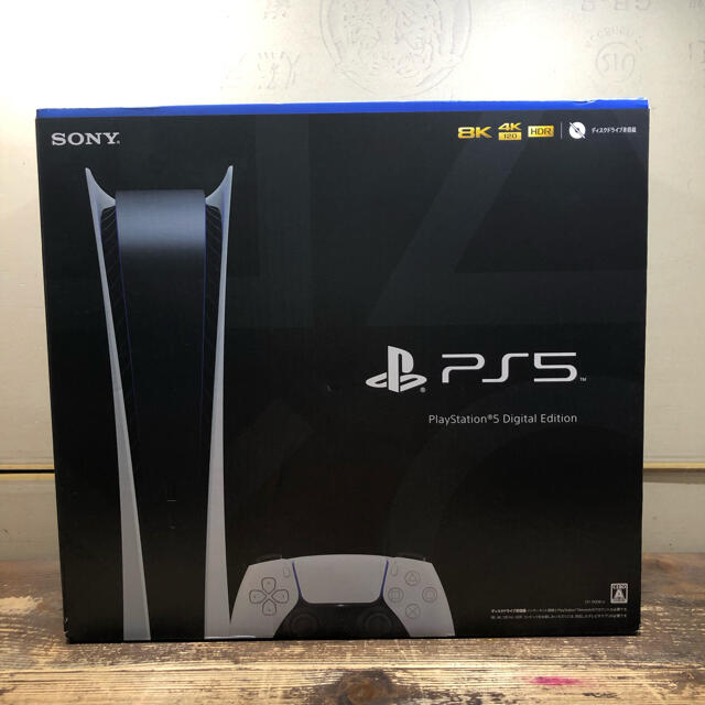 大人気新品 PS5 美品 CFI-1100B01 デジタルエディション プレステ5 家庭用ゲーム機本体