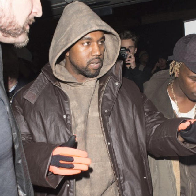 XS YEEZY SEASON 3 HOODIE パーカー の通販 by RY shop|ラクマ XS YEEZY SEASON 3 HOODIE パーカー の通販 by RY shop|ラクマ