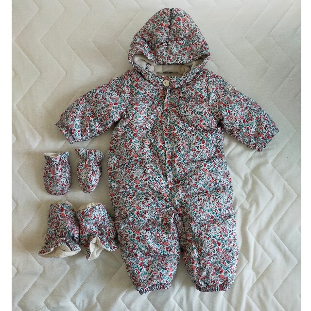 babyGAP(ベビーギャップ)のgap ダウン　カバーオール　80 花柄　ピンク キッズ/ベビー/マタニティのベビー服(~85cm)(カバーオール)の商品写真