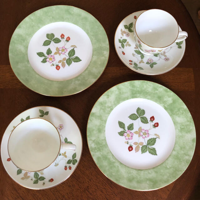WEDGWOOD - 【黒壺美品】ウェッジウッド☆ワイルドストロベリー☆リー