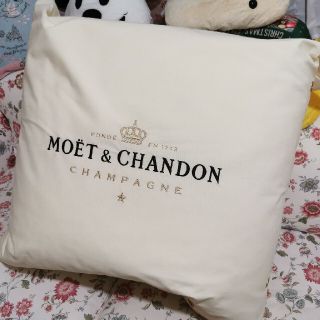 モエエシャンドン(MOËT & CHANDON)の限定品 MOET＆CHANDON モエ・エ・シャンドン クッション(ノベルティグッズ)