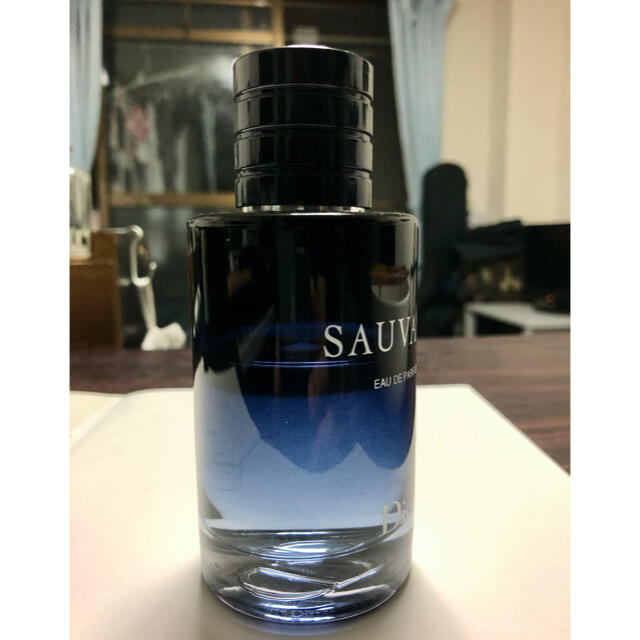 Dior(ディオール)のディオール　ソヴァージュ　オードュパルファン　100mL コスメ/美容の香水(香水(男性用))の商品写真