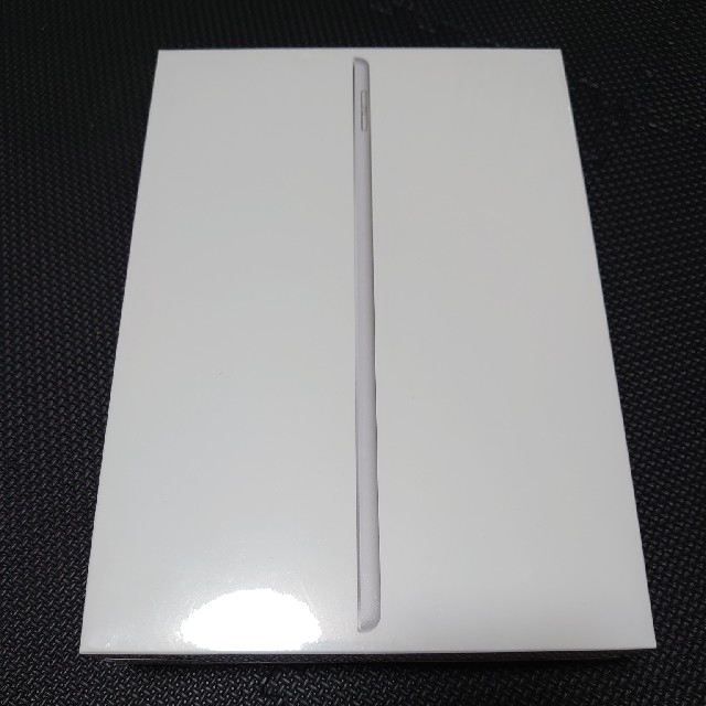 iPad(アイパッド)のApple  iPad 10.2インチ 第9世代 Wi-Fi 256Gシルバー スマホ/家電/カメラのPC/タブレット(タブレット)の商品写真