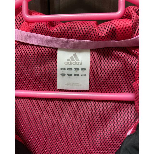 adidas(アディダス)のアディダスウィンドブレーカー レディースのジャケット/アウター(ナイロンジャケット)の商品写真