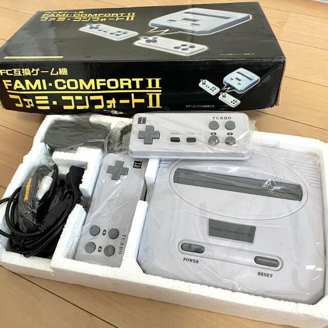 ファミ・コンフォートII エンタメ/ホビーのゲームソフト/ゲーム機本体(家庭用ゲーム機本体)の商品写真