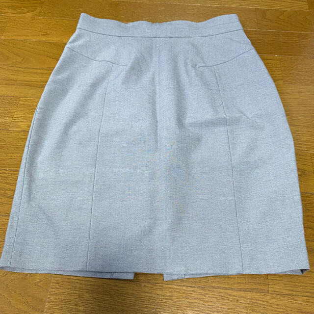H&M(エイチアンドエム)のH&Mグレー　タイトスカート(s) レディースのスカート(ひざ丈スカート)の商品写真