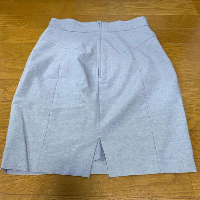 H&M(エイチアンドエム)のH&Mグレー　タイトスカート(s) レディースのスカート(ひざ丈スカート)の商品写真