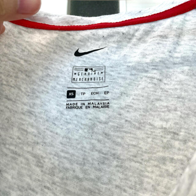 NIKE(ナイキ)のNIKE ナイキ ×RED SOXレッドソックス ロゴTシャツ メンズのトップス(Tシャツ/カットソー(半袖/袖なし))の商品写真