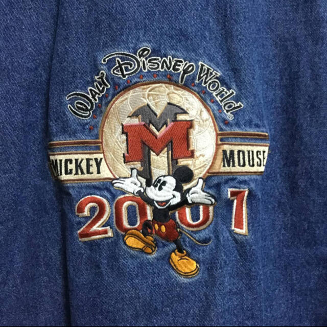 Disney(ディズニー)のDisney　ミッキー　デニムジャケット　デニム　刺繍　背面刺繍　2001　希少 メンズのジャケット/アウター(Gジャン/デニムジャケット)の商品写真