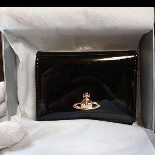 ヴィヴィアンウエストウッド(Vivienne Westwood)の【新品♡正規品】Vivienne Westwood エナメル 折り財布(財布)