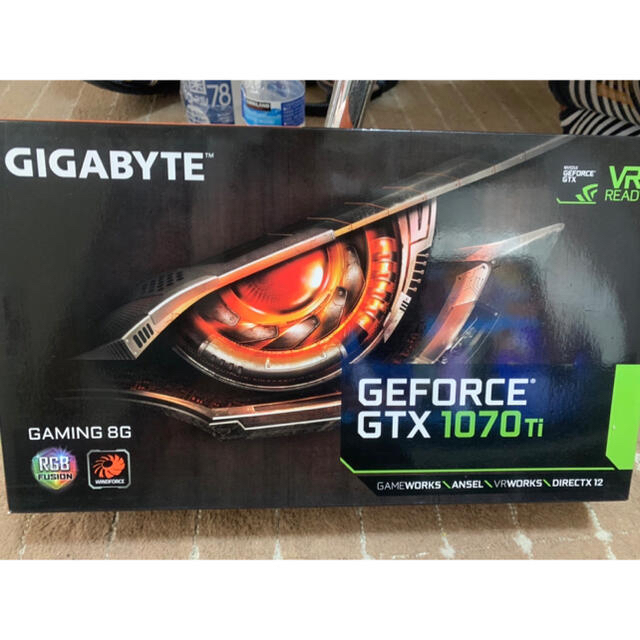 GIGABYTE グラフィック