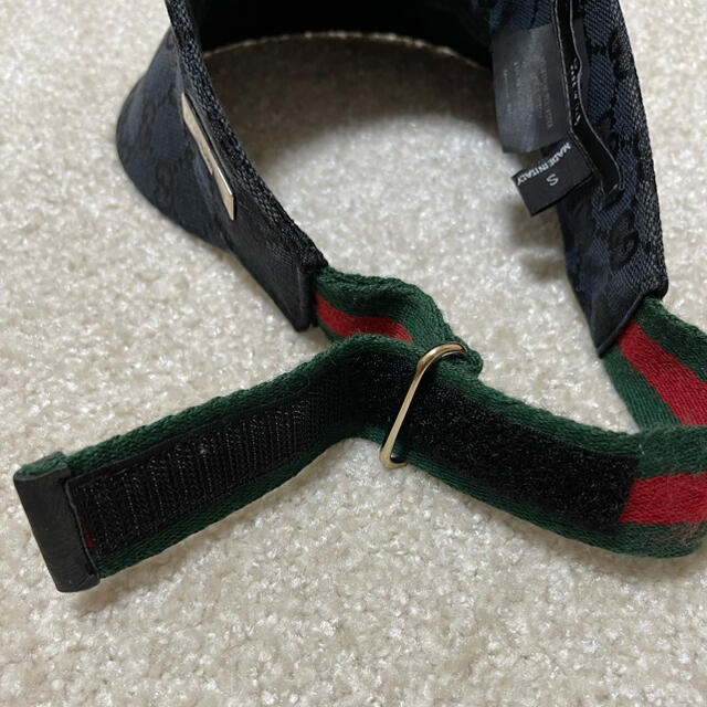 Gucci(グッチ)のグッチ　サンバイザー　　黒サイズs ゴルフ レディースの帽子(その他)の商品写真