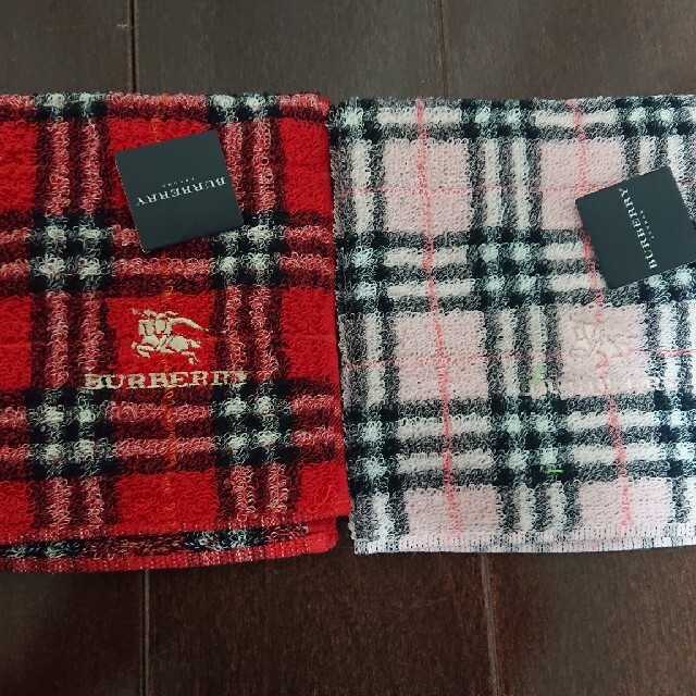 BURBERRY(バーバリー)の新品☆BURBERRYタオルハンカチ×２ レディースのファッション小物(ハンカチ)の商品写真