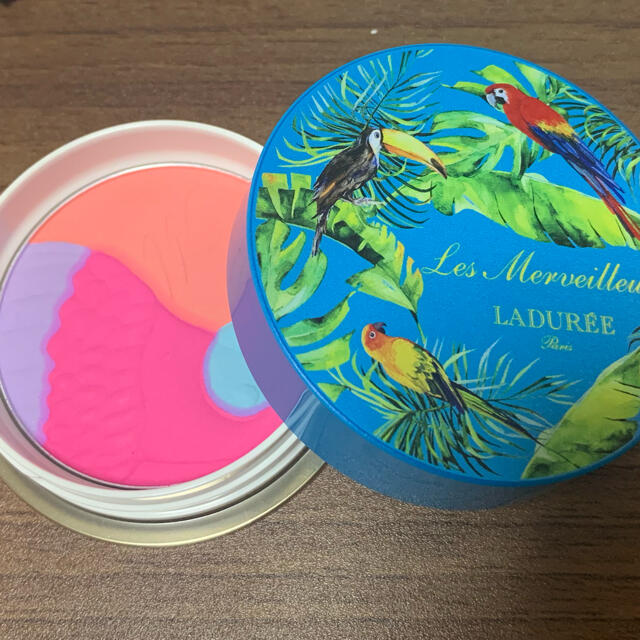 Les Merveilleuses LADUREE(レメルヴェイユーズラデュレ)の《専用出品》レ・メルヴェイユーズラデュレ ミックスドチークカラー #103 コスメ/美容のベースメイク/化粧品(チーク)の商品写真