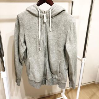 ユニクロ(UNIQLO)のユニクロ　裏起毛　パーカー　グレー　XL(パーカー)