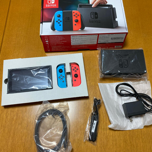 任天堂スイッチ　switch 旧型　本体　ネオンカラー