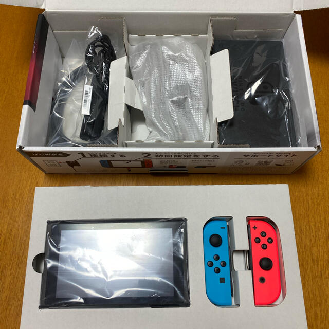 Nintendo Switch(ニンテンドースイッチ)の任天堂スイッチ　switch 旧型　本体　ネオンカラー エンタメ/ホビーのゲームソフト/ゲーム機本体(家庭用ゲーム機本体)の商品写真