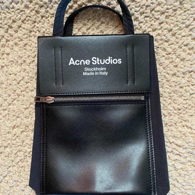 ACNE(アクネ)のacne studios バッグ　sサイズ レディースのバッグ(ハンドバッグ)の商品写真