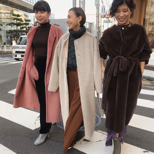 Ameri VINTAGE(アメリヴィンテージ)の Ameri VINTAGE 2WAY SOFT BOA LONG COAT！ レディースのジャケット/アウター(毛皮/ファーコート)の商品写真