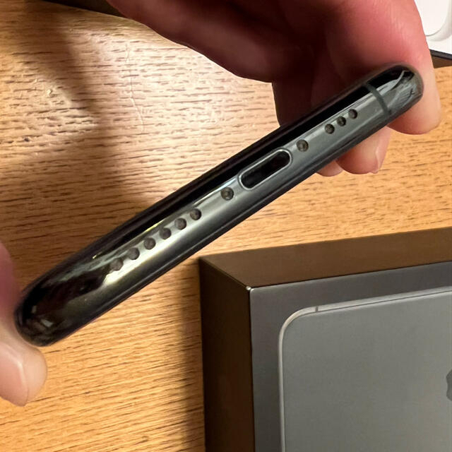 Apple(アップル)のSIMフリー iPhone11 Pro 64GB Midnight Green スマホ/家電/カメラのスマートフォン/携帯電話(スマートフォン本体)の商品写真