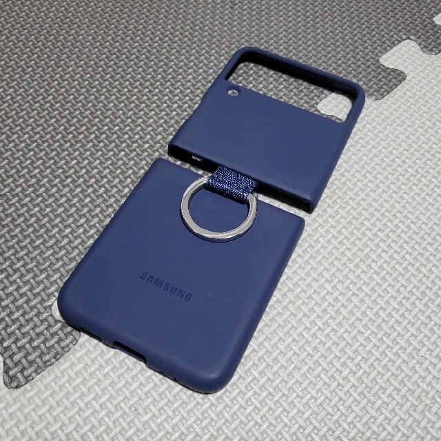 Galaxy Z Flip3 Siricone cover with ring