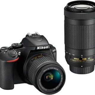 ニコン(Nikon)のNicon D5600 ダブルズームキット(保証有)(デジタル一眼)