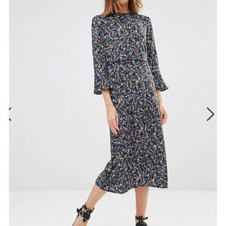 エイソス(asos)の花柄 ロングワンピース　warehouse  新品　uk8 asos インポート(ロングワンピース/マキシワンピース)