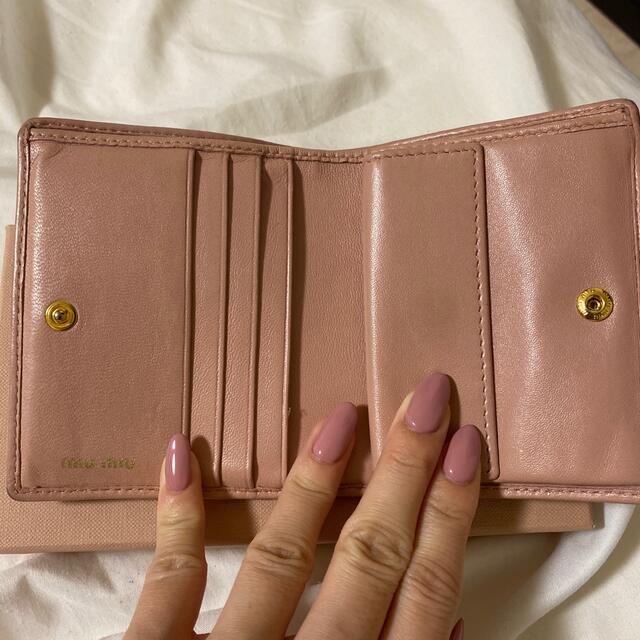 miumiu(ミュウミュウ)の気が向いたので値下げ💕miumiu 財布 レディースのファッション小物(財布)の商品写真
