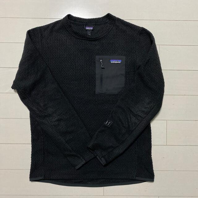 patagonia(パタゴニア)のパタゴニア  R1エアクルー ブラック　Ｓ メンズのトップス(Tシャツ/カットソー(七分/長袖))の商品写真