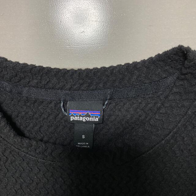 patagonia(パタゴニア)のパタゴニア  R1エアクルー ブラック　Ｓ メンズのトップス(Tシャツ/カットソー(七分/長袖))の商品写真
